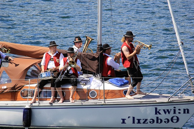 美国企业希 美国企业希